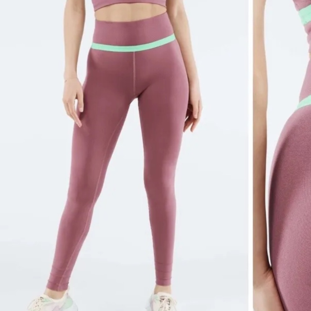 NWT Fabletics High Waisted Sculptknit Leggings 2XL Rose Clay Pink Cutout Pull On